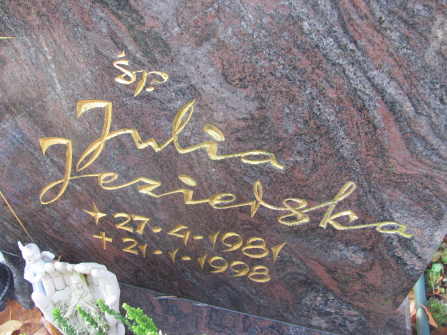 Julia JEZIERSKA 1981 Tczew - Grobonet - Wyszukiwarka osób pochowanych