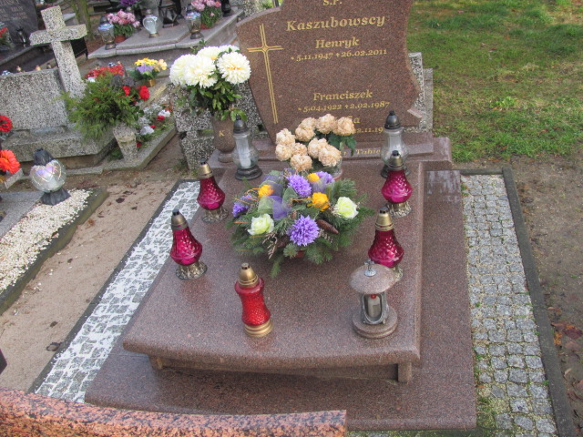 Grób ZOFIA KASZUBOWSKA