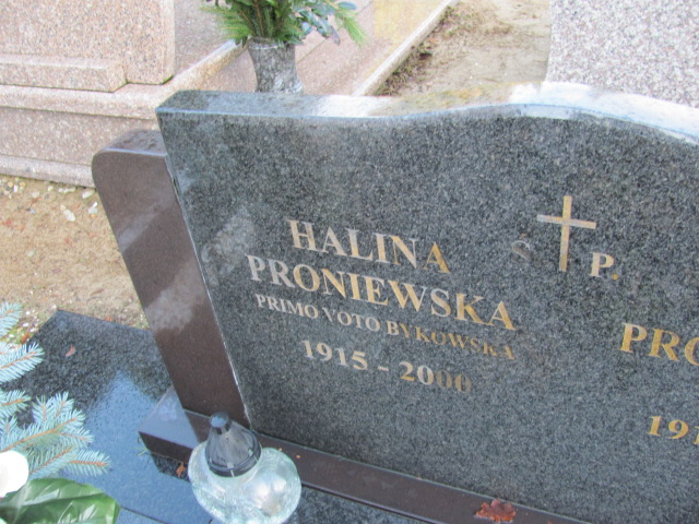 Halina PRONIEWSKA 1915 Tczew - Grobonet - Wyszukiwarka osób pochowanych