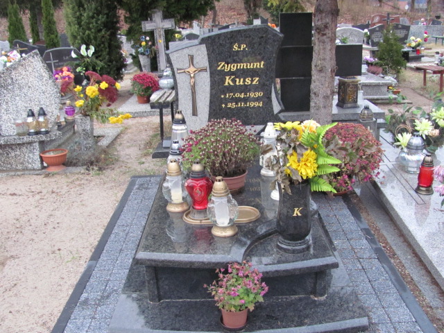 Grób ZYGMUNT KUSZ