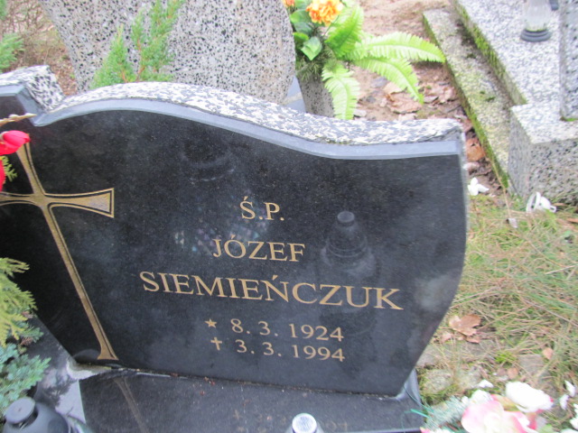 Grób JÓZEF SIEMIEŃCZUK