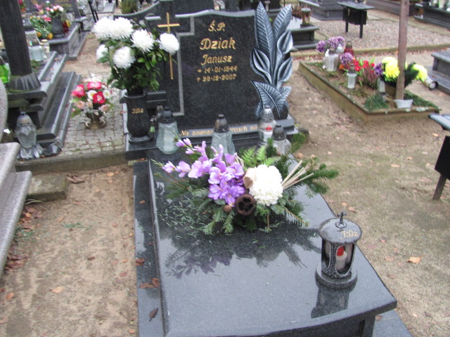 Grób Janusz Dziak