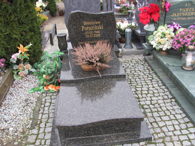 Grób Bronisław Poraziński